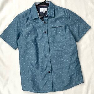 Craft and Flow boys dressy button down shirt, short sleeves, size 10/12, M